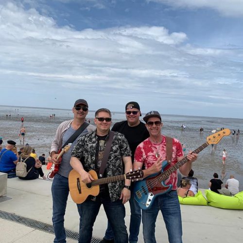 Die Streetkings am Norddeich vor dem Eröffungsevent für "Das Deck"